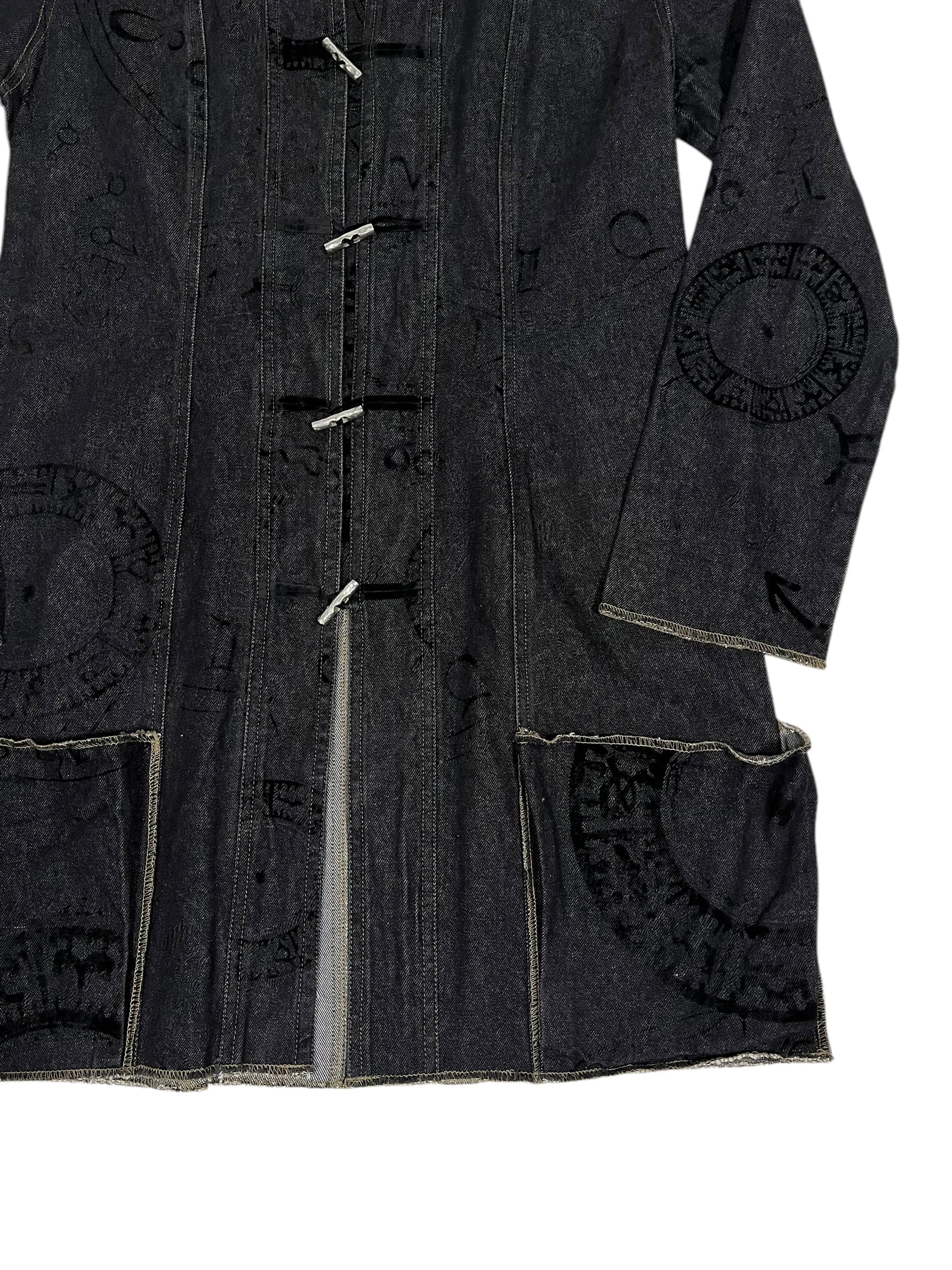 Biche de Bere Astrological Coat (Large) - Image 4
